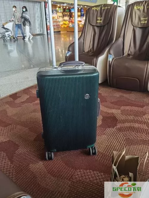 九元航空登机口行李被要求托运 登机口行李被拦下